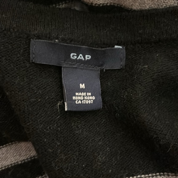 Gap Black and Grey Striped Sweater Size Medium - Picture 3 of 3